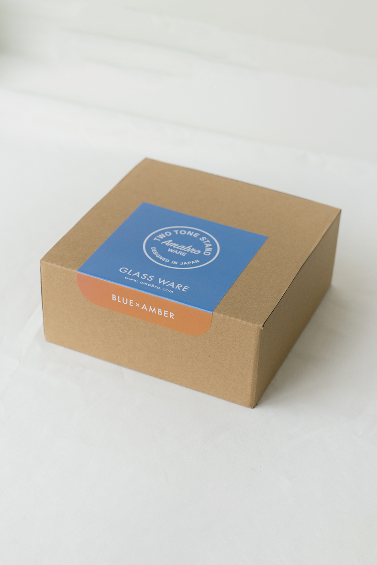 Two Tone Stand in Green & Blue