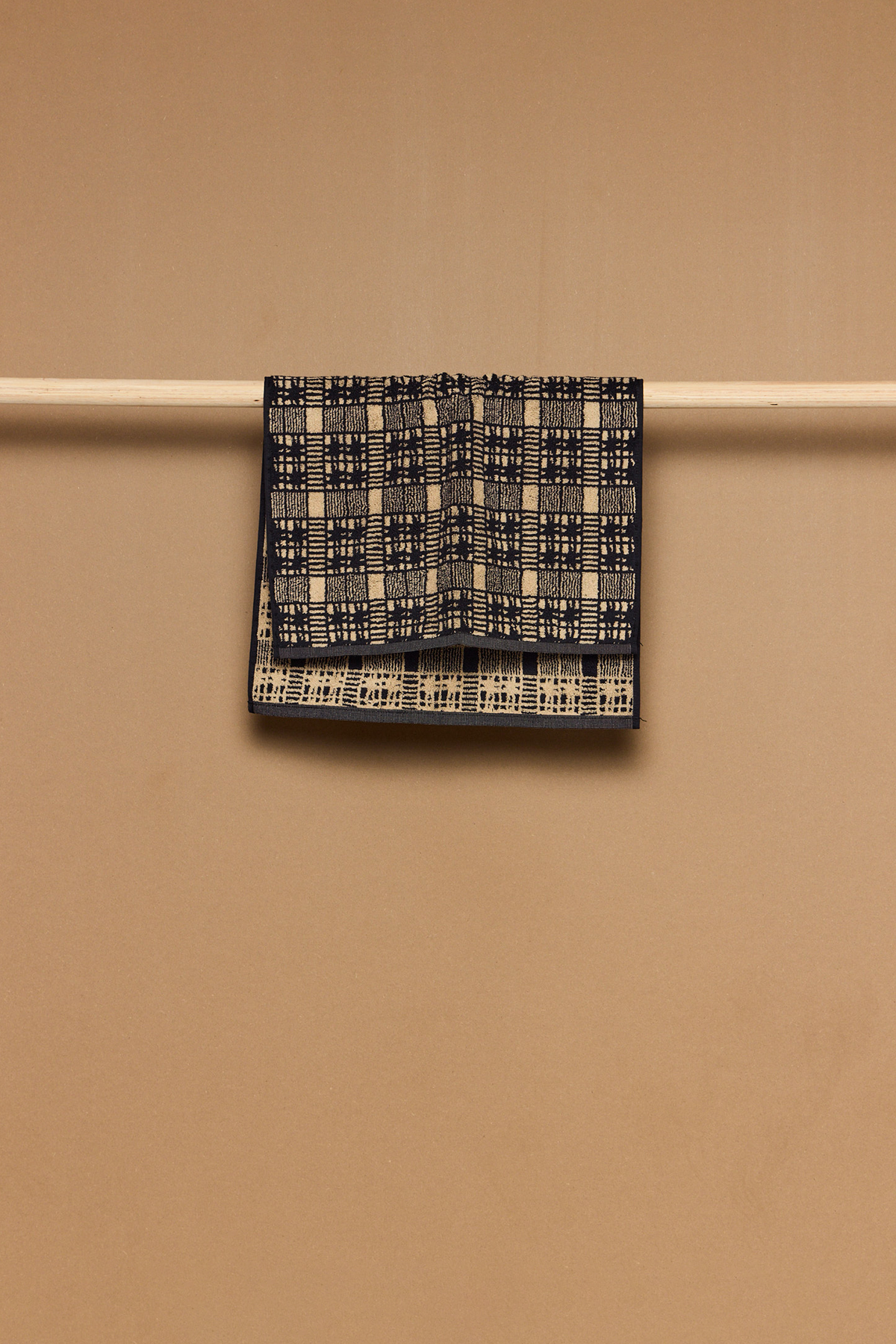 Alma Hand Towel