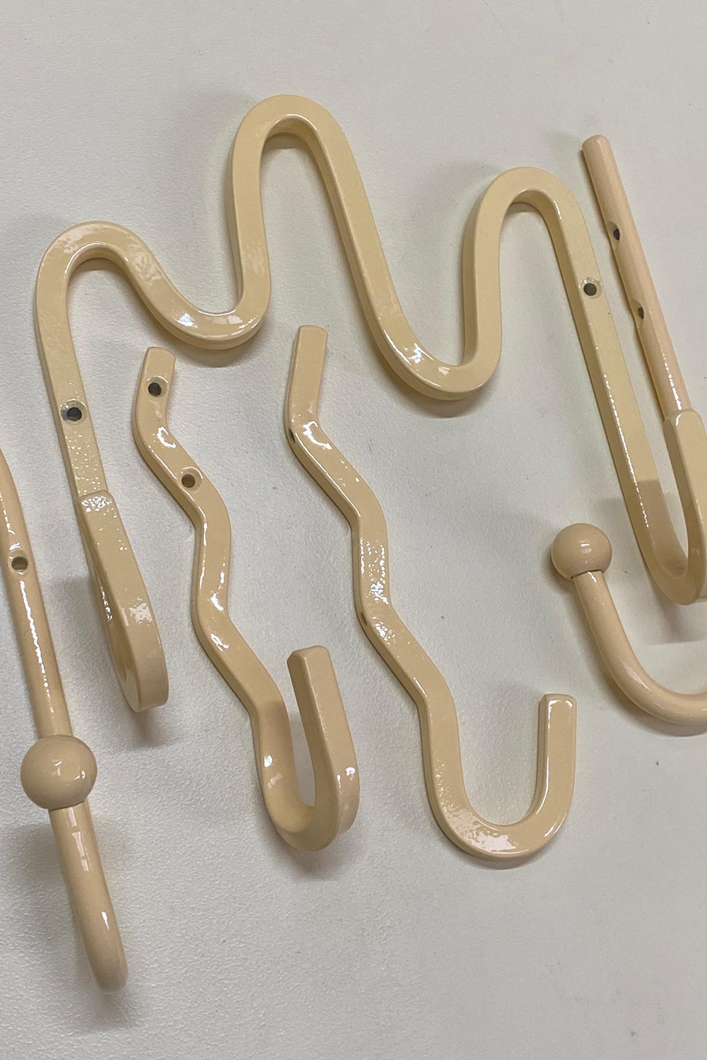 Double Orb Hook in Custard