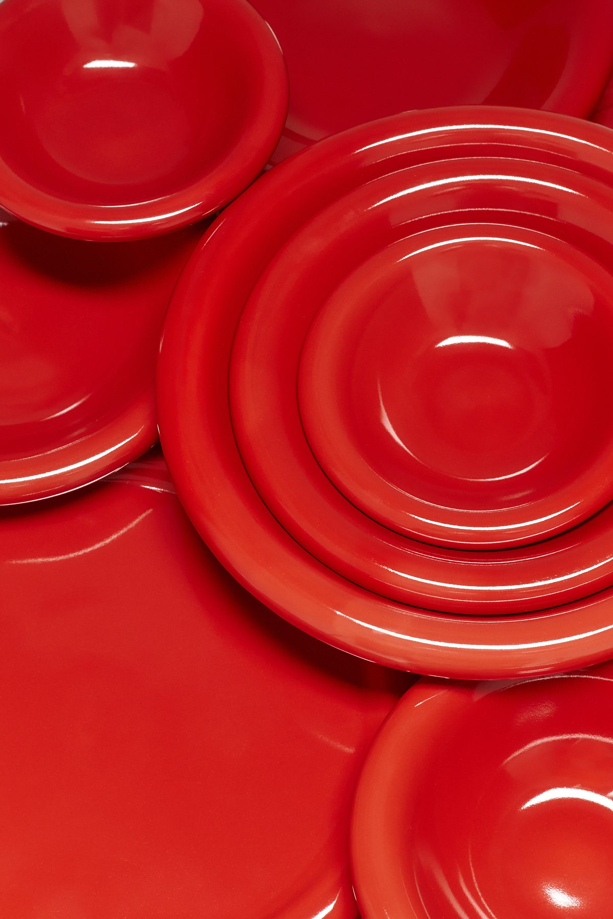Serving Bowl in Tomato