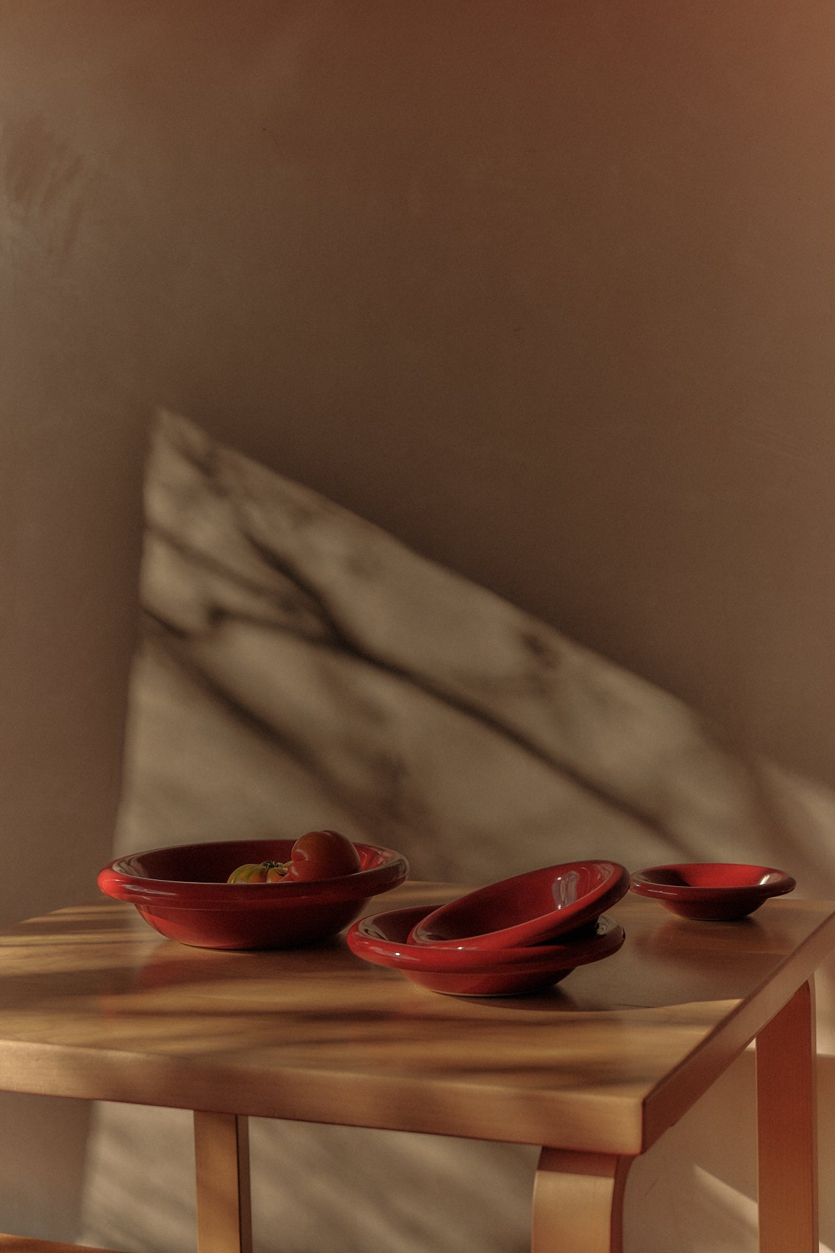 Serving Bowl in Tomato
