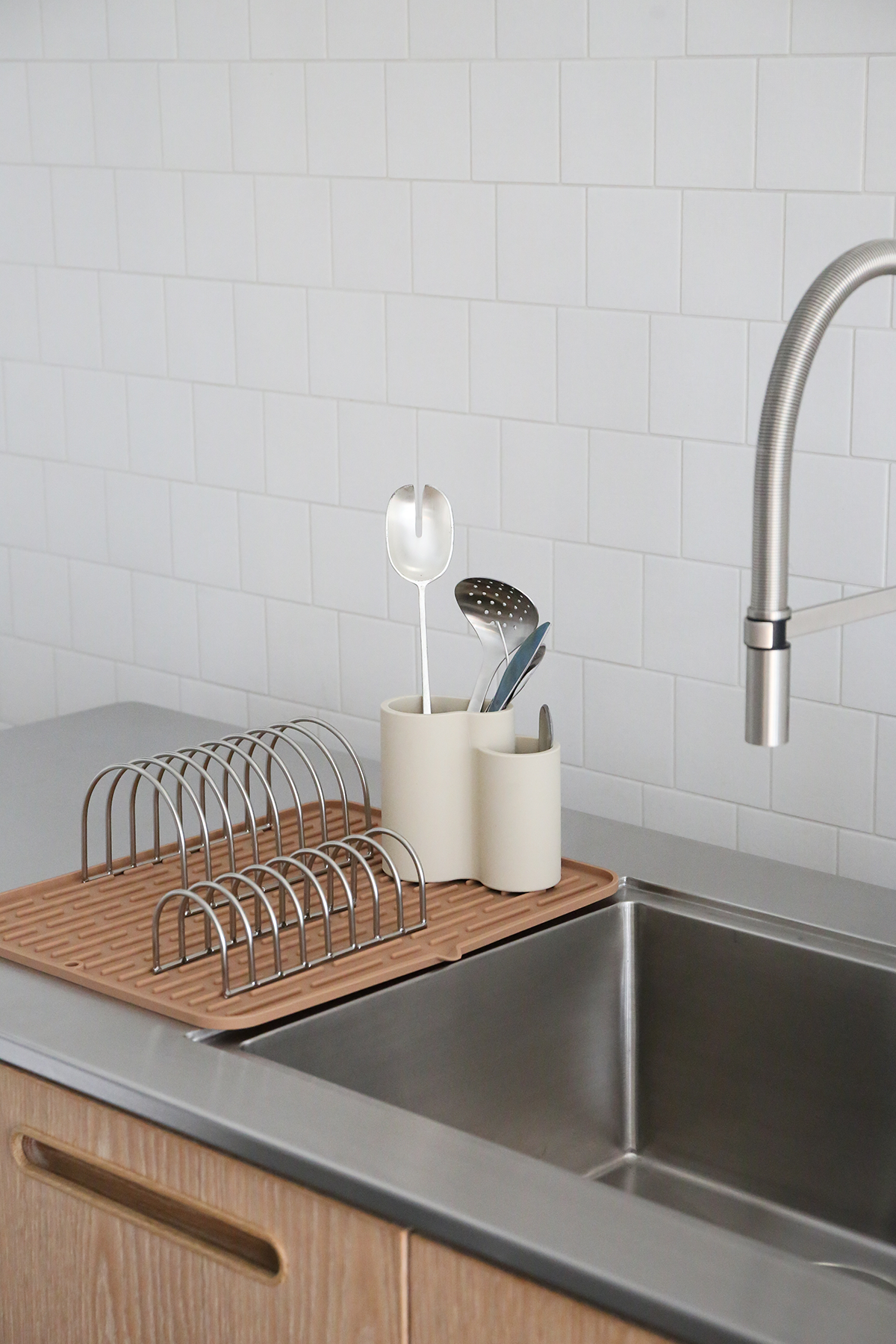 Dish Drainer — Set of 2