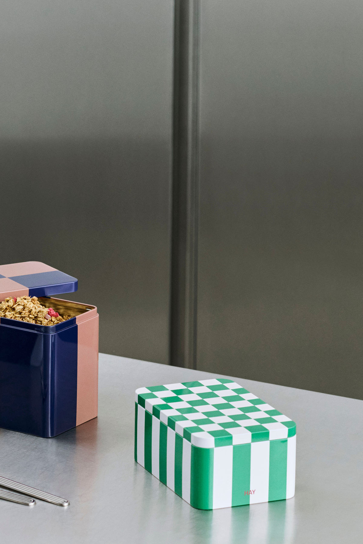 Small Tin in Green & Off White