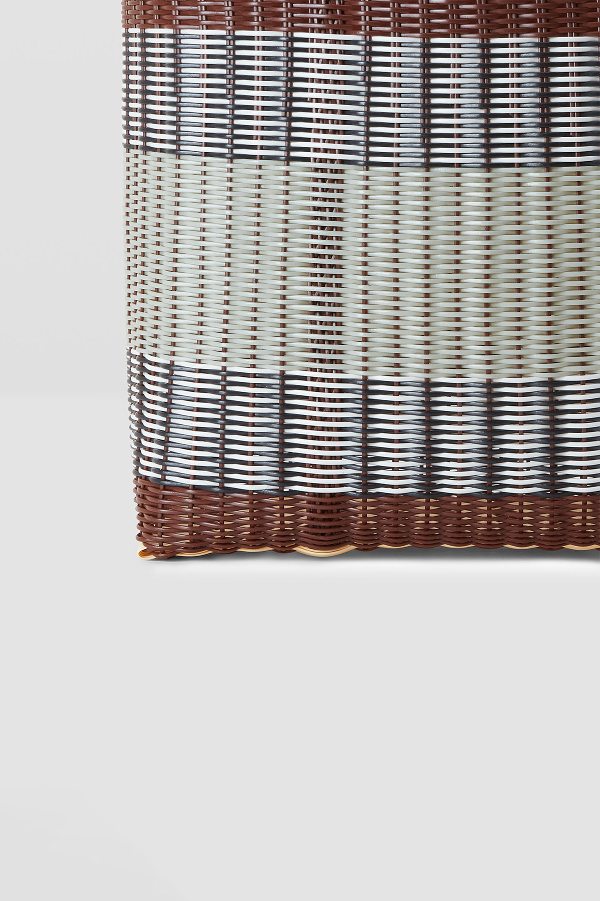 Medium Basket in Chocolate & Palm