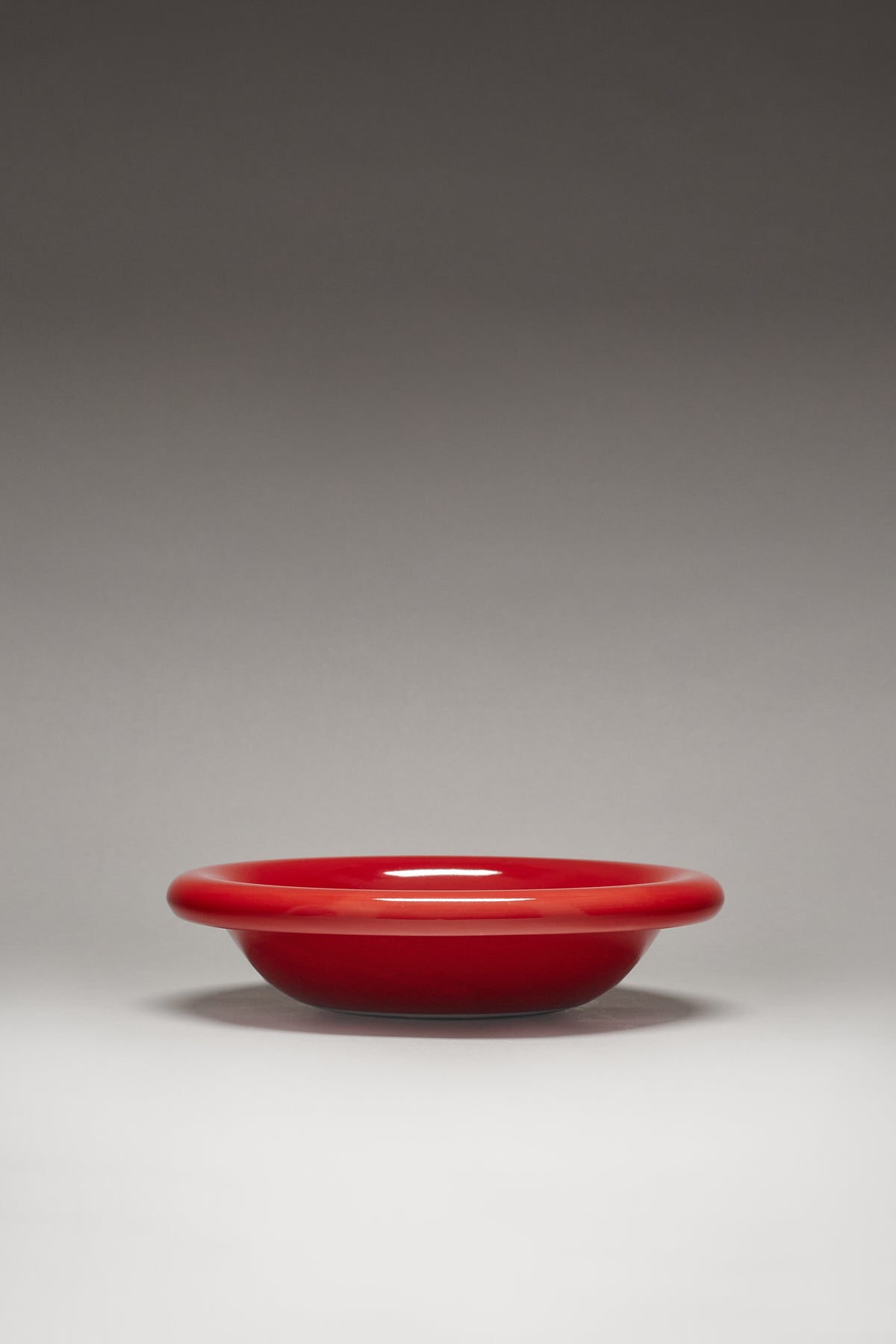 Serving Bowl in Tomato