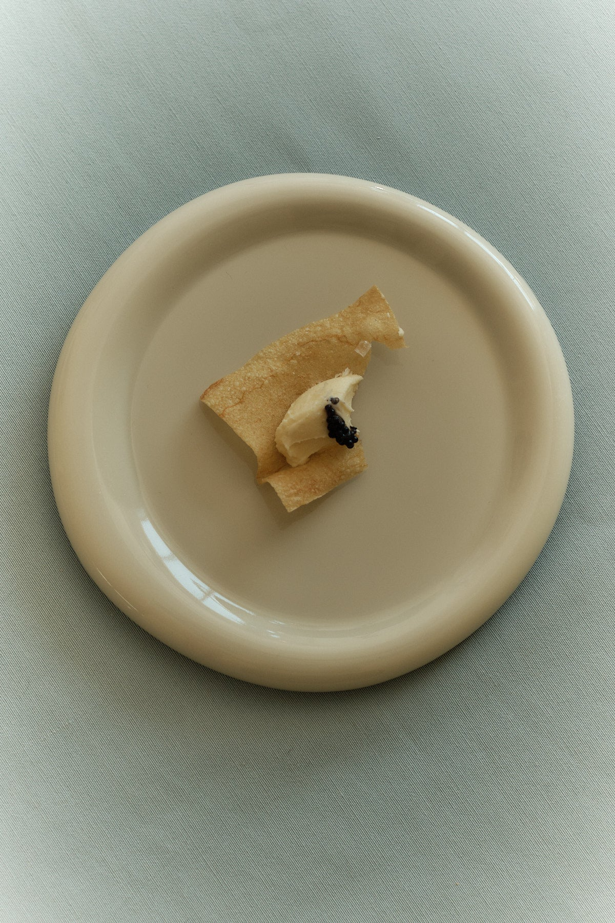 Snack Plate in Marshmallow