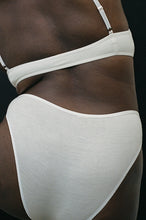 Load image into Gallery viewer, Recline Bra - Natural
